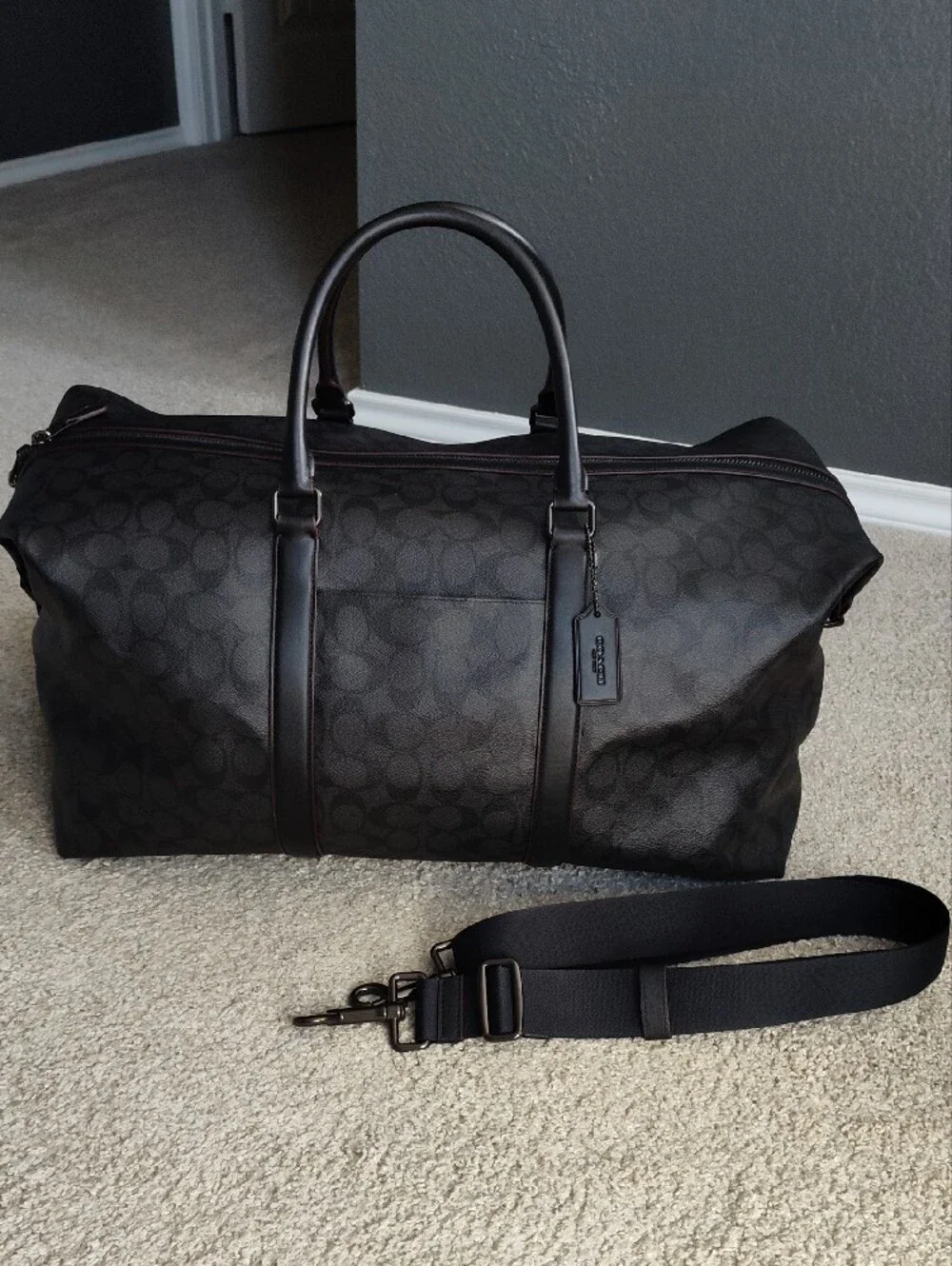 Coach Men's Signature Duffel Bag in Black/Black/Oxblood